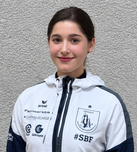 Layla Arabella Lomowski